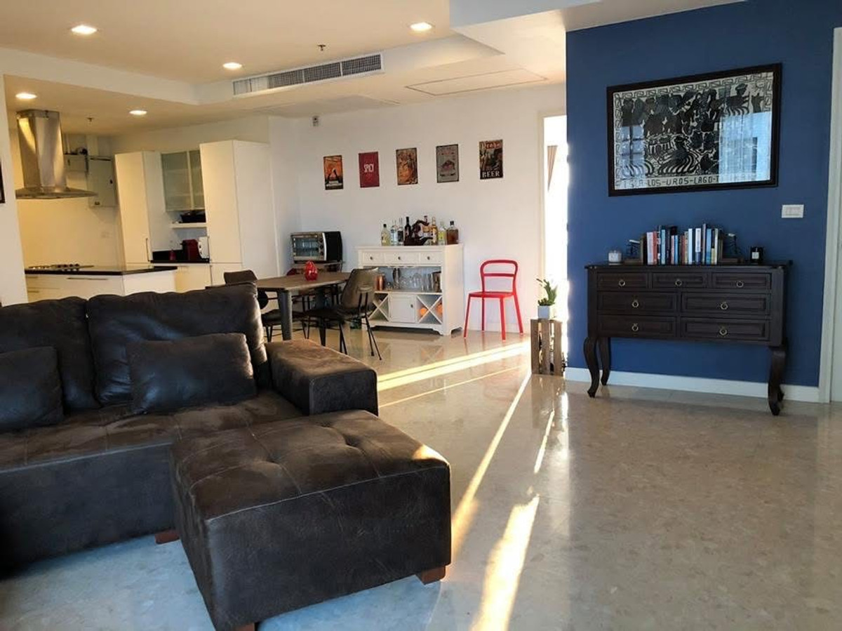 CondoSukhumvit, Asoke, Thonglor : 🔥Live a superior life at Nusasiri Grand Ekkamai, a 3-bedroom condo, spacious area with entrance to BTS Ekkamai, in the heart of Sukhumvit.