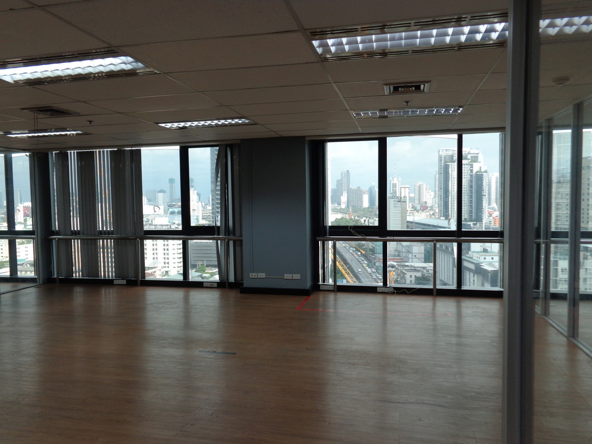 For RentOfficeRatchathewi,Phayathai : For RENT Office Space KSL Tower 203sqm 18Fl Near BTS Phaya Thai Airport Rail Link Phaya Thai