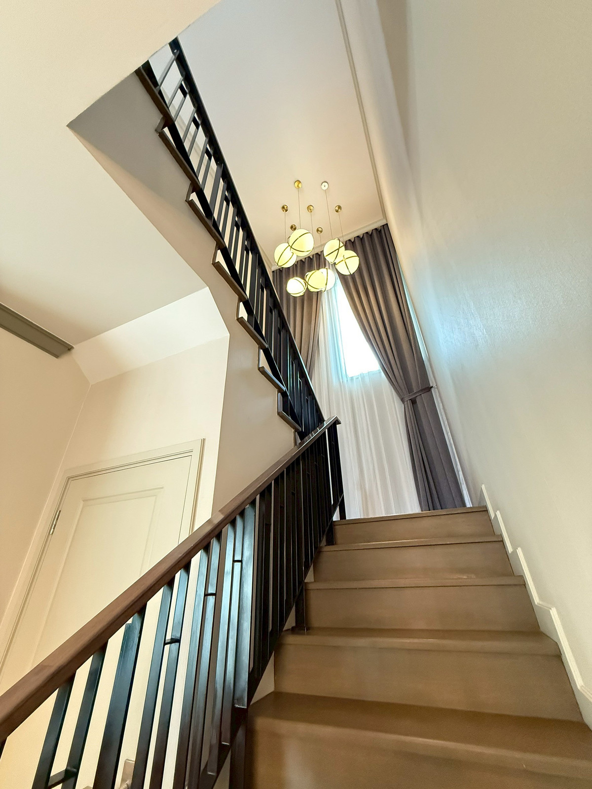 ขายบ้านนนทบุรี บางใหญ่ บางบัวทอง : บางกอกบูเลอวาร์ด เวสต์เกต ขายบ้านพร้อมเฟอร์นิเจอร์ทุกชิ้น ที่ดิน 73 ตร.ว.