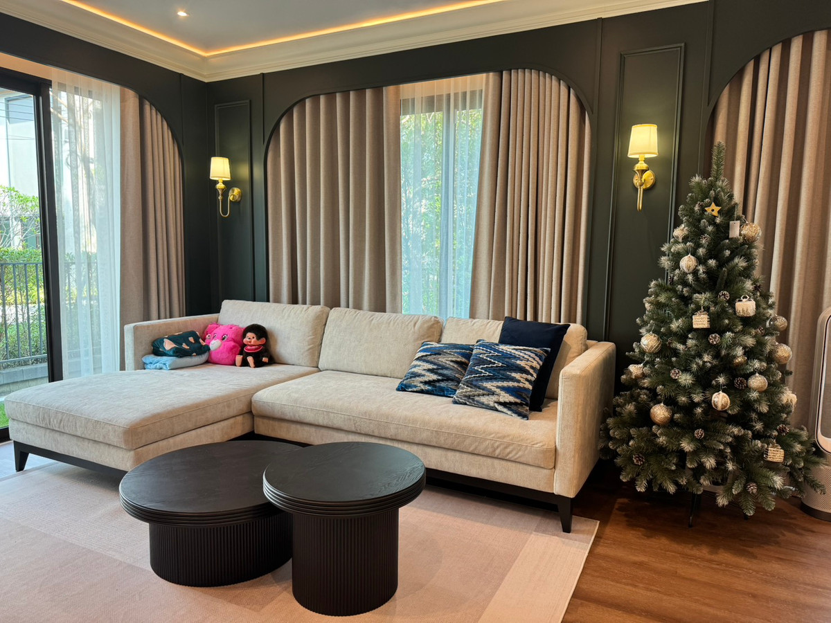 For SaleHouseBangna, Bearing, Lasalle : Luxury Modern Design with Private Courtyard – Corner House Next to the Central Park, Best Value!Urgent Sale: Luxury 2-Storey Detached House at Vivaldi Bangna by REAL ASSET Land size 70.7 sq.wah, near Mega Bangna ,near the expressway 