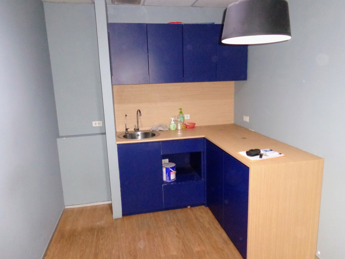 For RentOfficeRatchathewi,Phayathai : For RENT Office Space KSL Tower 203sqm 18Fl Near BTS Phaya Thai Airport Rail Link Phaya Thai