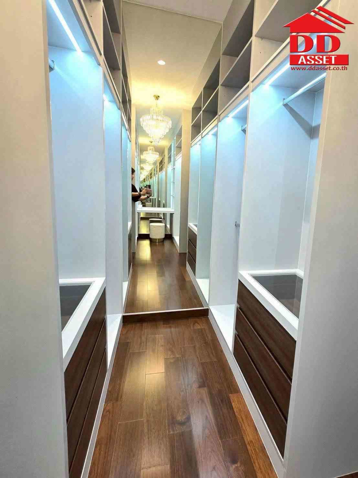 บ้านลาดกระบัง สุวรรณภูมิ : Rent / Sale Perfect Masterpiece Sukhumvit 77 Luxury House – Ready to Move In | Newly Renovated with Premium Built-in Finishes Code : H8172