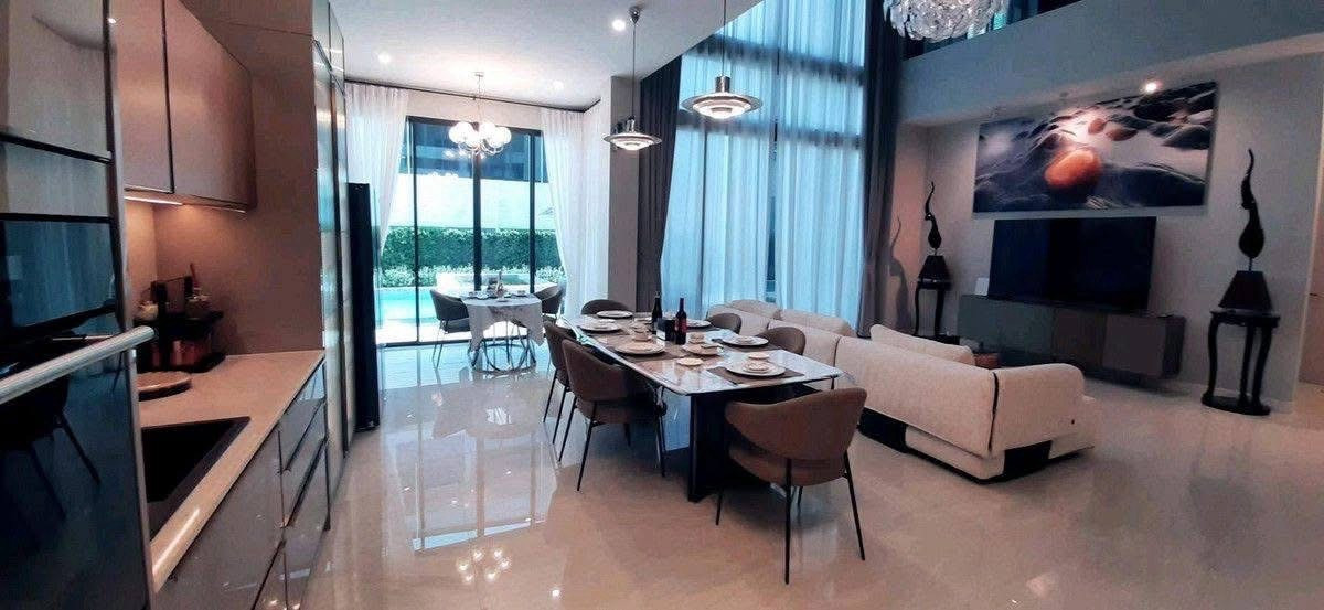 For RentHouseYothinpattana,CDC : Luxury three-storey pool villa with a private lift, fully furnished and ready to move in