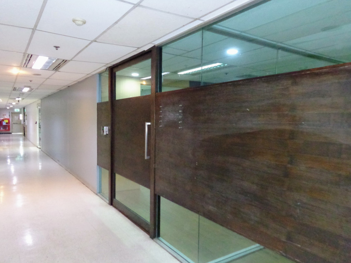 For RentOfficeRatchathewi,Phayathai : For RENT Office Space KSL Tower 203sqm 18Fl Near BTS Phaya Thai Airport Rail Link Phaya Thai