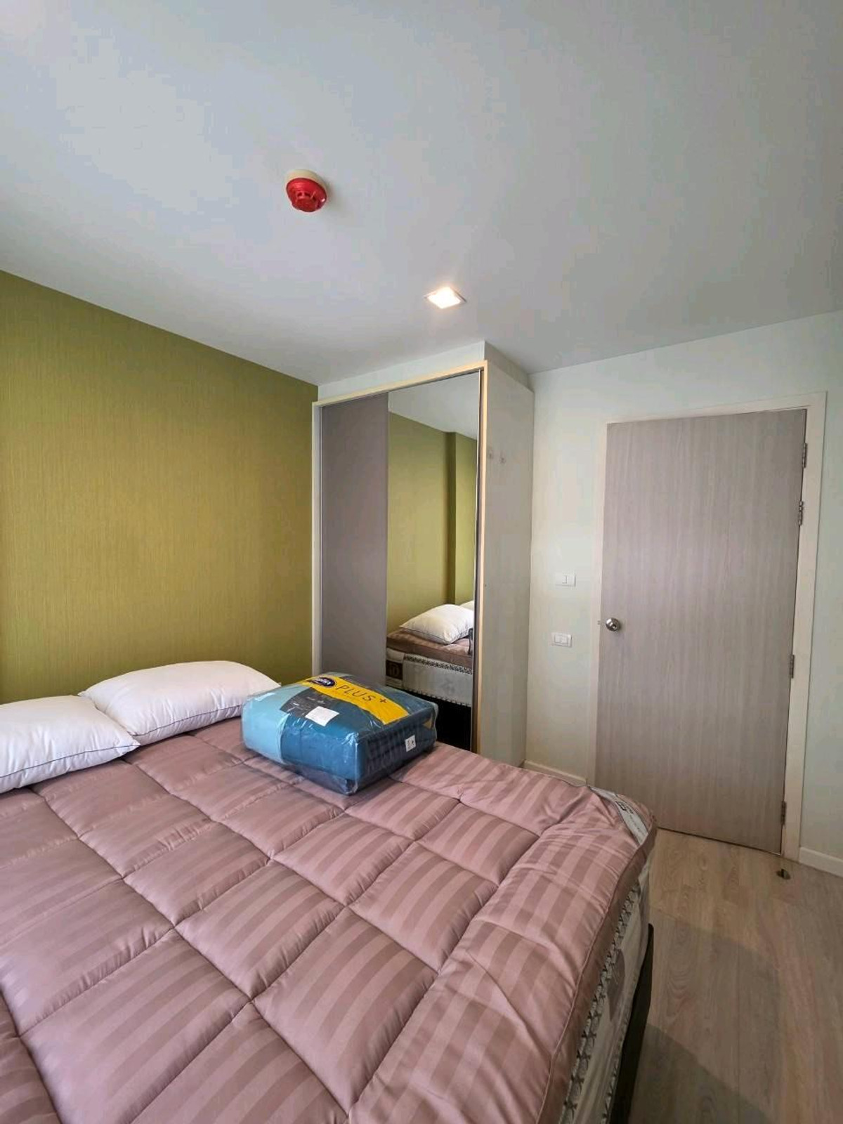 ให้เช่าคอนโดคลองเตย กล้วยน้ำไท : 🚀FOR rent✨️
💫 metro luxe rama 4 |เมโทรลักซ์พระราม 4🚀⭐️  •  1 BED 1 BATH | ขนาด 30  ตร.ม ชั้น 3 ราคา 12,000 บาท ห้องพร้อมอยู่ 