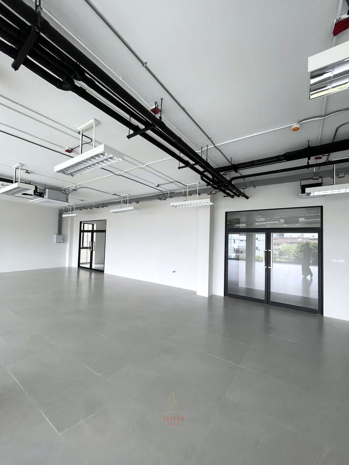 ให้เช่าอาคารพาณิชย์พัฒนาการ ศรีนครินทร์ : RB010026 ให้เช่า อาคารสำนักงานใหม่ 4 ชั้น แบ่งเช่าแยกชั้น พร้อมใช้งาน ย่าน พัฒนาการ เหมาะสำหรับ ออฟฟิศ/ สตูดิโอ/ Showroom/ คลินิก