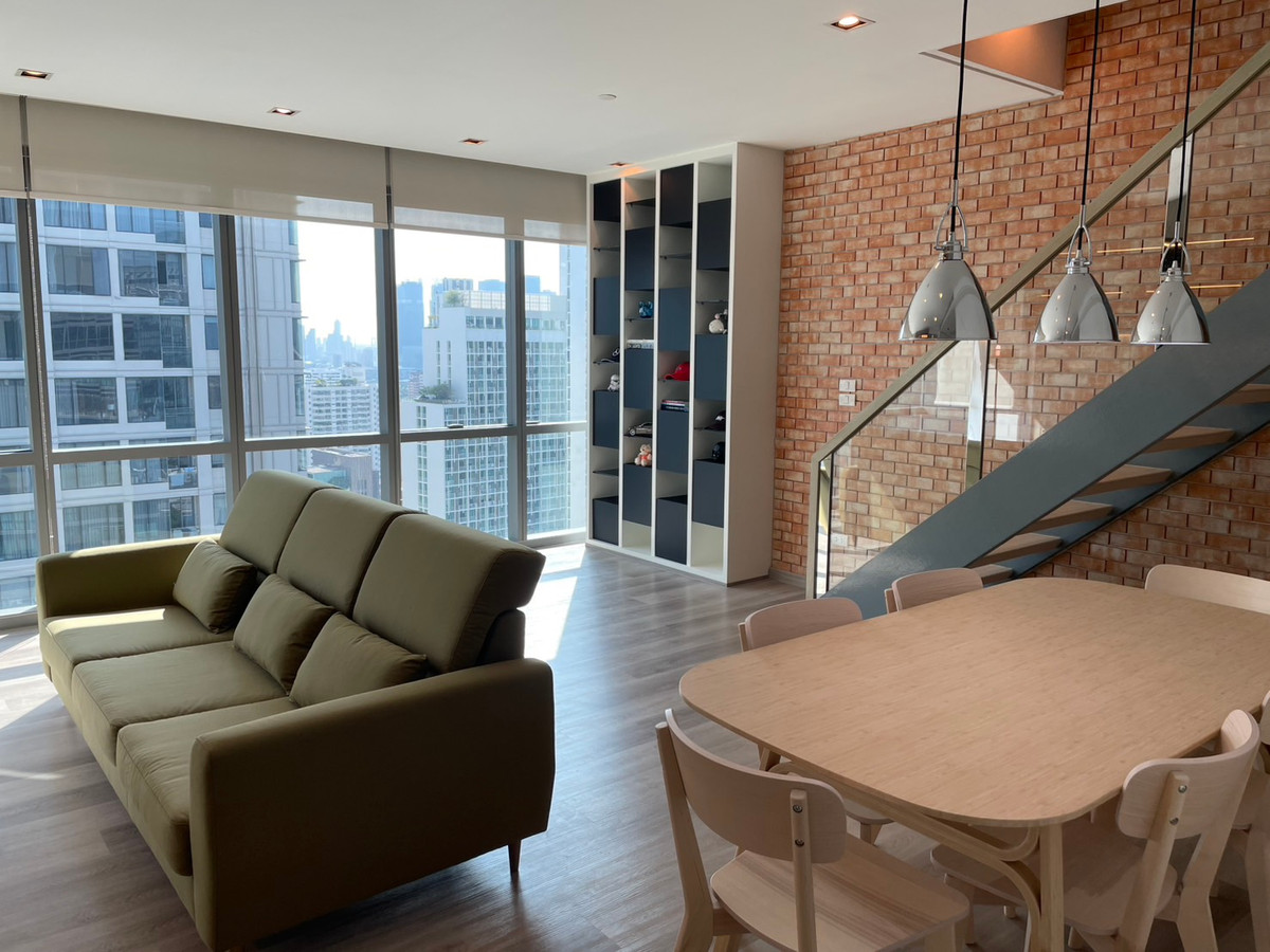 ให้เช่าคอนโดสุขุมวิท อโศก ทองหล่อ : เดอะ รูม สุขุมวิท 21 Penthouses หรู วิวเมือง  เฟอร์นิเจอร์ครบ พร้อมเข้าอยู่ ราคา 55000 บาท จองด่วน!!!