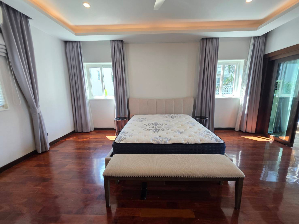 HousePattanakan, Srinakarin : Panya Village Pattanakarn 30: 195.7sqwah 600+sqm. 6bed 4bath Sell: 75,000,000 Rent: 250,000/mth. Am: 0656199198