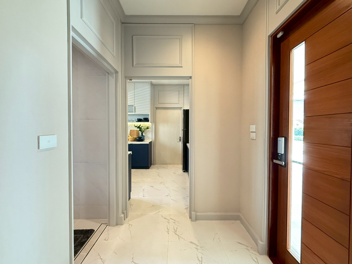 ขายบ้านนนทบุรี บางใหญ่ บางบัวทอง : บางกอก บูเลอวาร์ด เวสต์เกต ขายบ้านตัวอย่าง หลังใหญ่ พร้อมเฟอร์นิเจอร์ทุกชิ้น ที่ดิน 88.2 ตร.ว