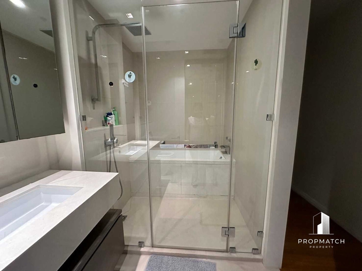 For RentCondoWongwianyai, Charoennakor : for Rent The River Condominium 138sqm. River View 80,000 baht