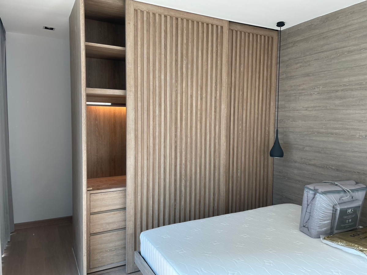 ให้เช่าคอนโดสุขุมวิท อโศก ทองหล่อ : เดอะ รูม สุขุมวิท 21 Penthouses หรู วิวเมือง  เฟอร์นิเจอร์ครบ พร้อมเข้าอยู่ ราคา 55000 บาท จองด่วน!!!