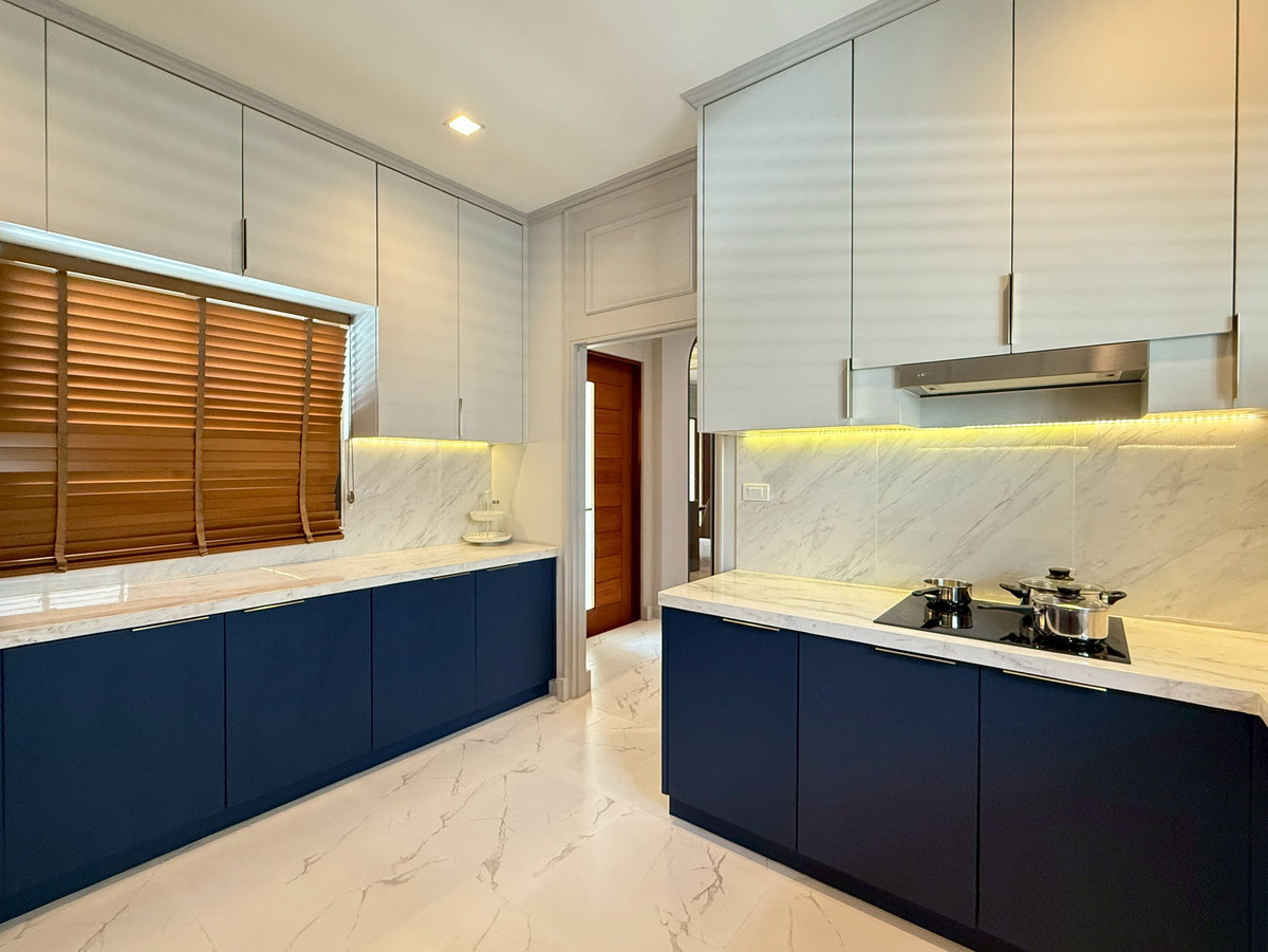 ขายบ้านนนทบุรี บางใหญ่ บางบัวทอง : บางกอก บูเลอวาร์ด เวสต์เกต ขายบ้านตัวอย่าง หลังใหญ่ พร้อมเฟอร์นิเจอร์ทุกชิ้น ที่ดิน 88.2 ตร.ว