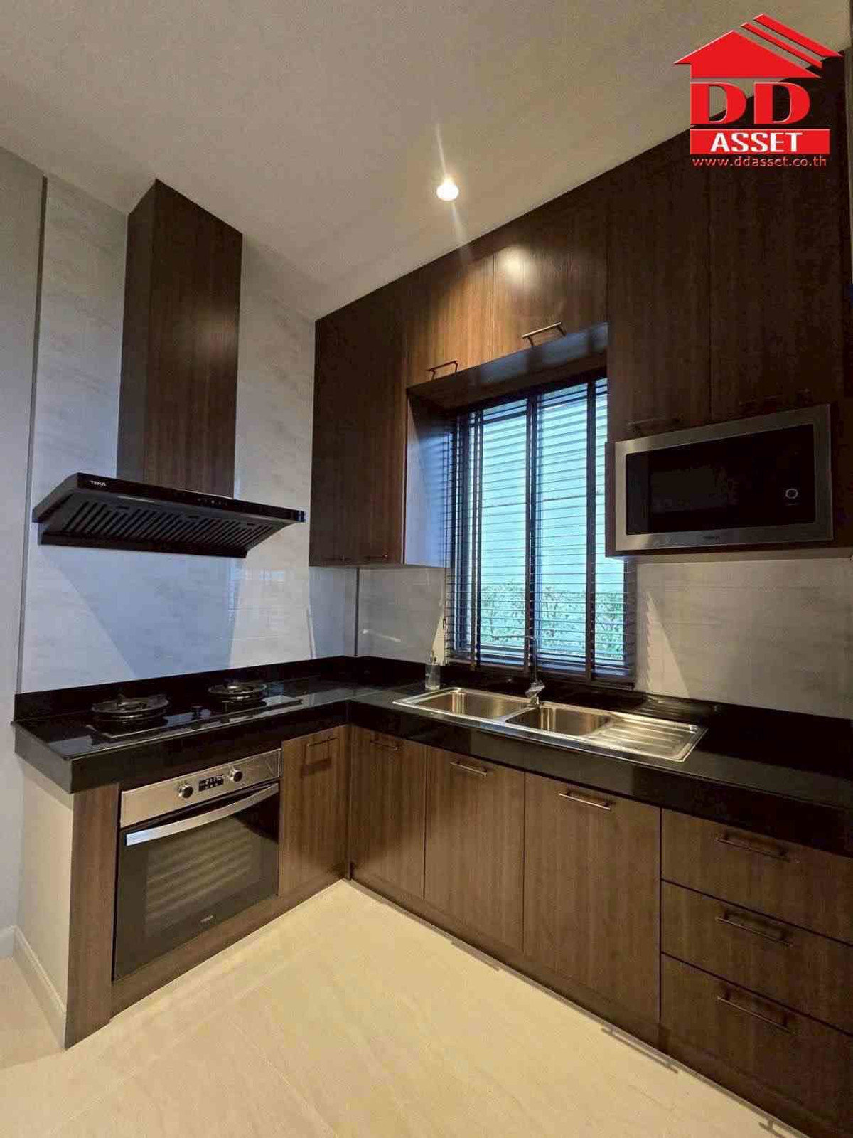 บ้านลาดกระบัง สุวรรณภูมิ : Rent / Sale Perfect Masterpiece Sukhumvit 77 Luxury House – Ready to Move In | Newly Renovated with Premium Built-in Finishes Code : H8172