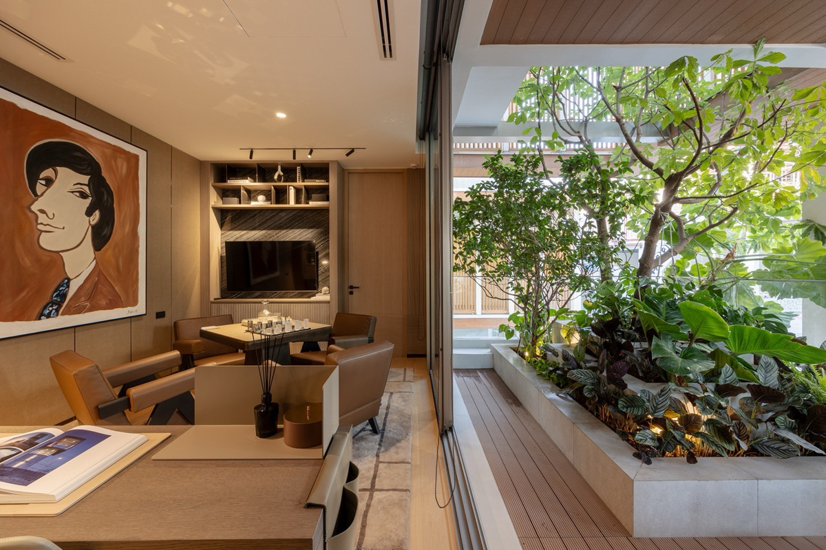 For SaleHouseAri,Anusaowaree : 🔥Last house in the project🔥 Sample house, decorated and ready to move in, size 550 Sq.m, 5 bedrooms, 4 bathrooms, special price 95 million baht, make an appointment to view the project 086-795-9997 (Jimmy)