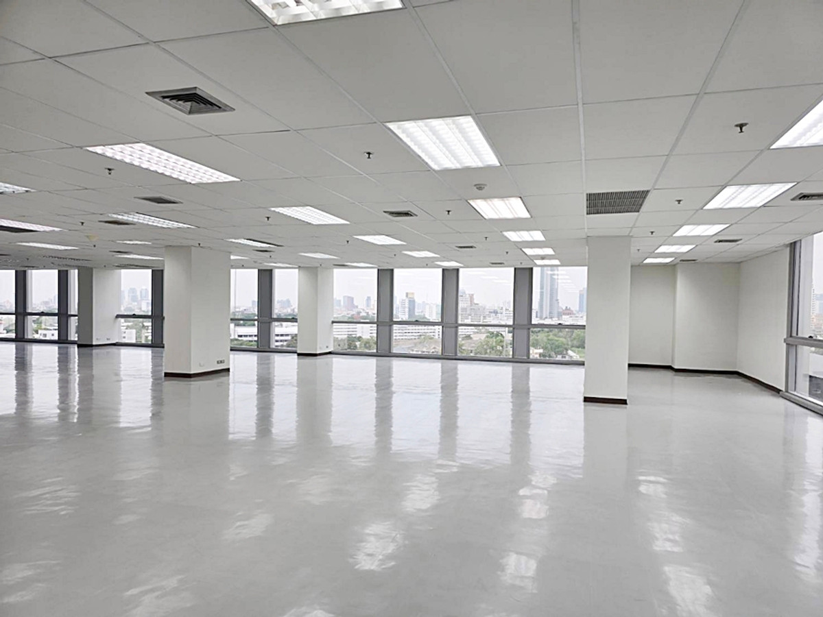 For RentOfficeAri,Anusaowaree : Office 900 sqm. (Dividable 455 sqm) THB 500 per sqm. BTS Sanampao Victory Monument