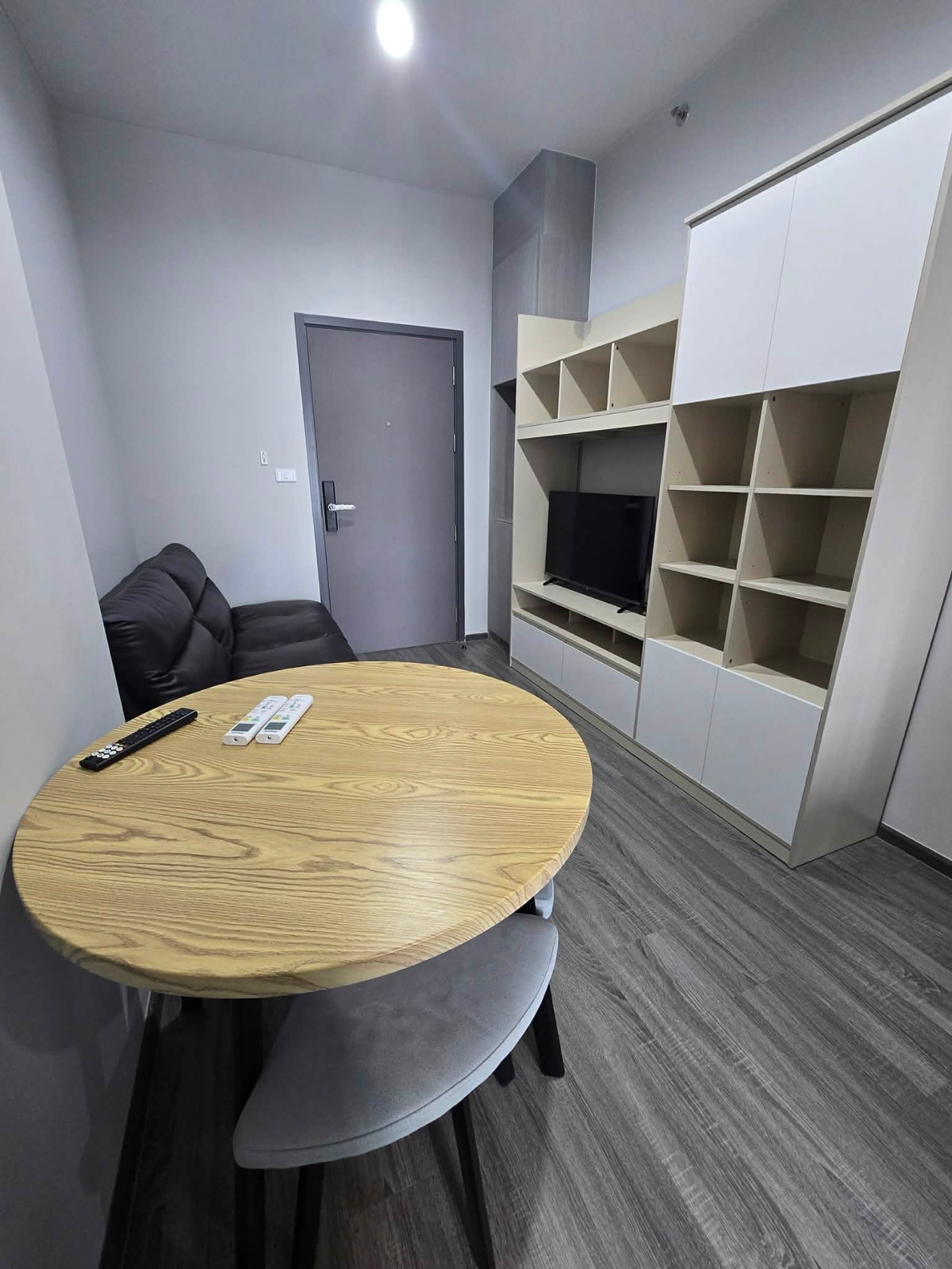 ให้เช่าคอนโดเสรีไทย-นิด้า : โครงการ: Ideo รามคำแหง ลำสาลี สเตชั่น (ใกล้ MRT ลำสาลี)  ชั้น: 24 (ทิศตะวันออก วิวไม่ร้อนช่วงบ่าย)