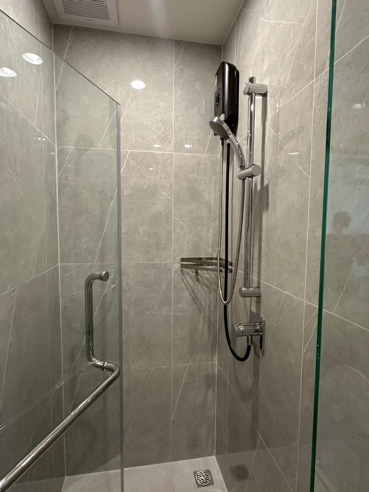 For RentCondoRama9, Petchburi, RCA : Hot Price🔥 Nue Districe R9 2Bed- 31,000/month