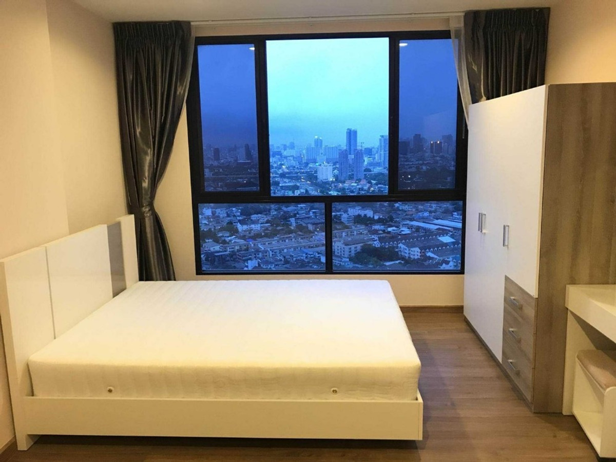 For RentCondoBang Sue, Wong Sawang, Tao Pun : F8130863 Condo for rent, The Tree Interchange, studio room, size 31 sq m, 36th floor, Building B.