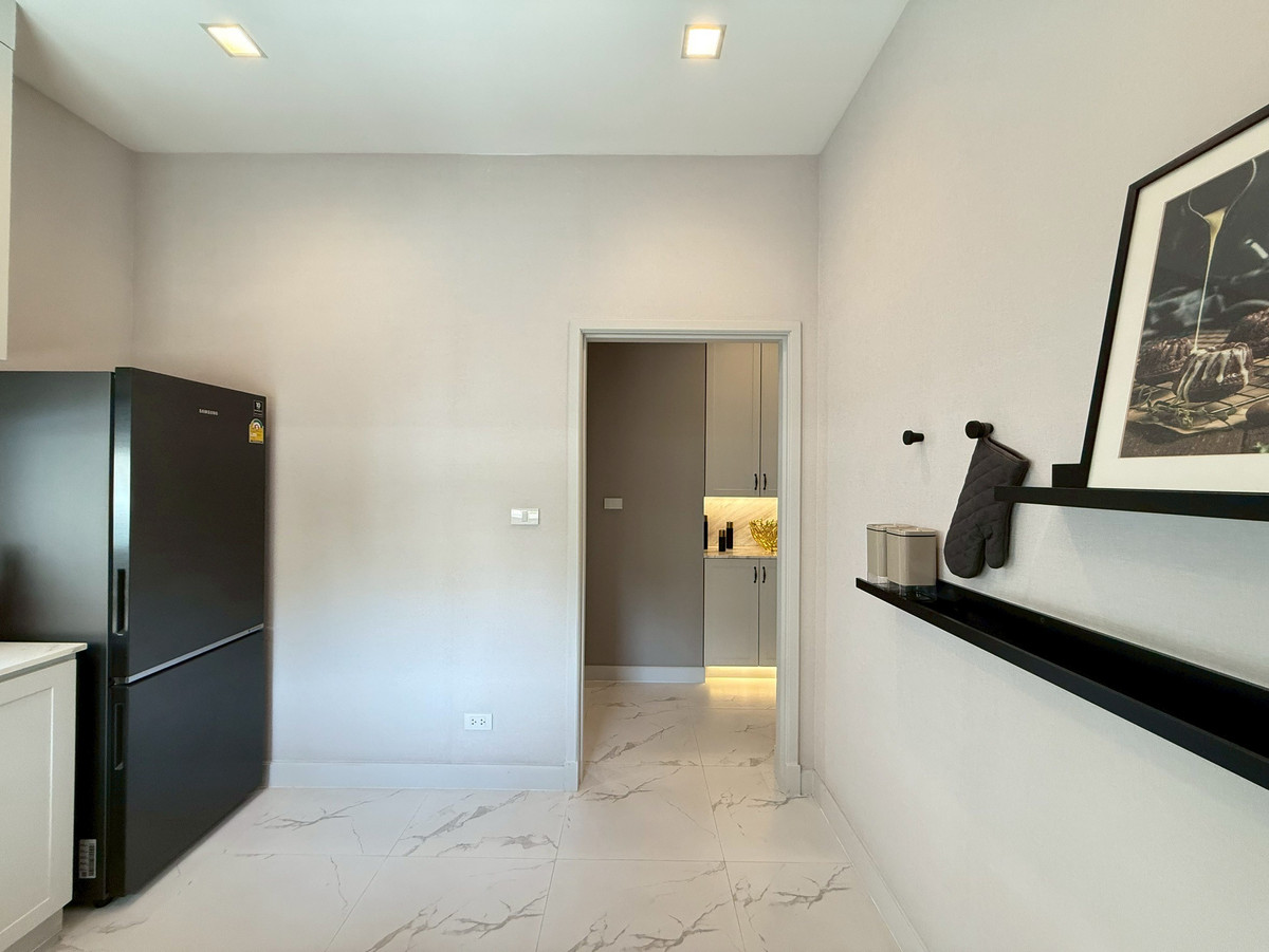 ขายบ้านนนทบุรี บางใหญ่ บางบัวทอง : บางกอก บูเลอวาร์ด เวสต์เกต ที่ดิน 65.5 ตร.ว. พร้อมเฟอร์นิเจอร์ทุกชิ้น