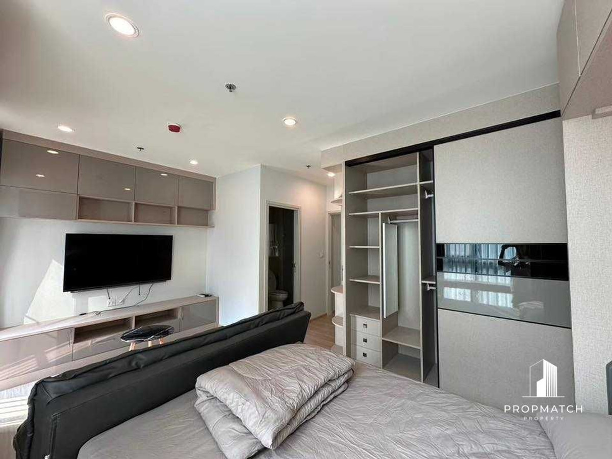 For RentCondoRatchadapisek, Huaikwang, Suttisan : ✨Flash Deal ✨Noble Revolve Ratchada 1 (2Bed 2Bath 54SQM.) ready to move in! Only 30,000 baht per month Tel.0981315848 @propmatch