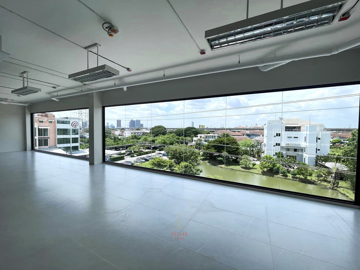 ให้เช่าอาคารพาณิชย์พัฒนาการ ศรีนครินทร์ : RB010026 ให้เช่า อาคารสำนักงานใหม่ 4 ชั้น แบ่งเช่าแยกชั้น พร้อมใช้งาน ย่าน พัฒนาการ เหมาะสำหรับ ออฟฟิศ/ สตูดิโอ/ Showroom/ คลินิก