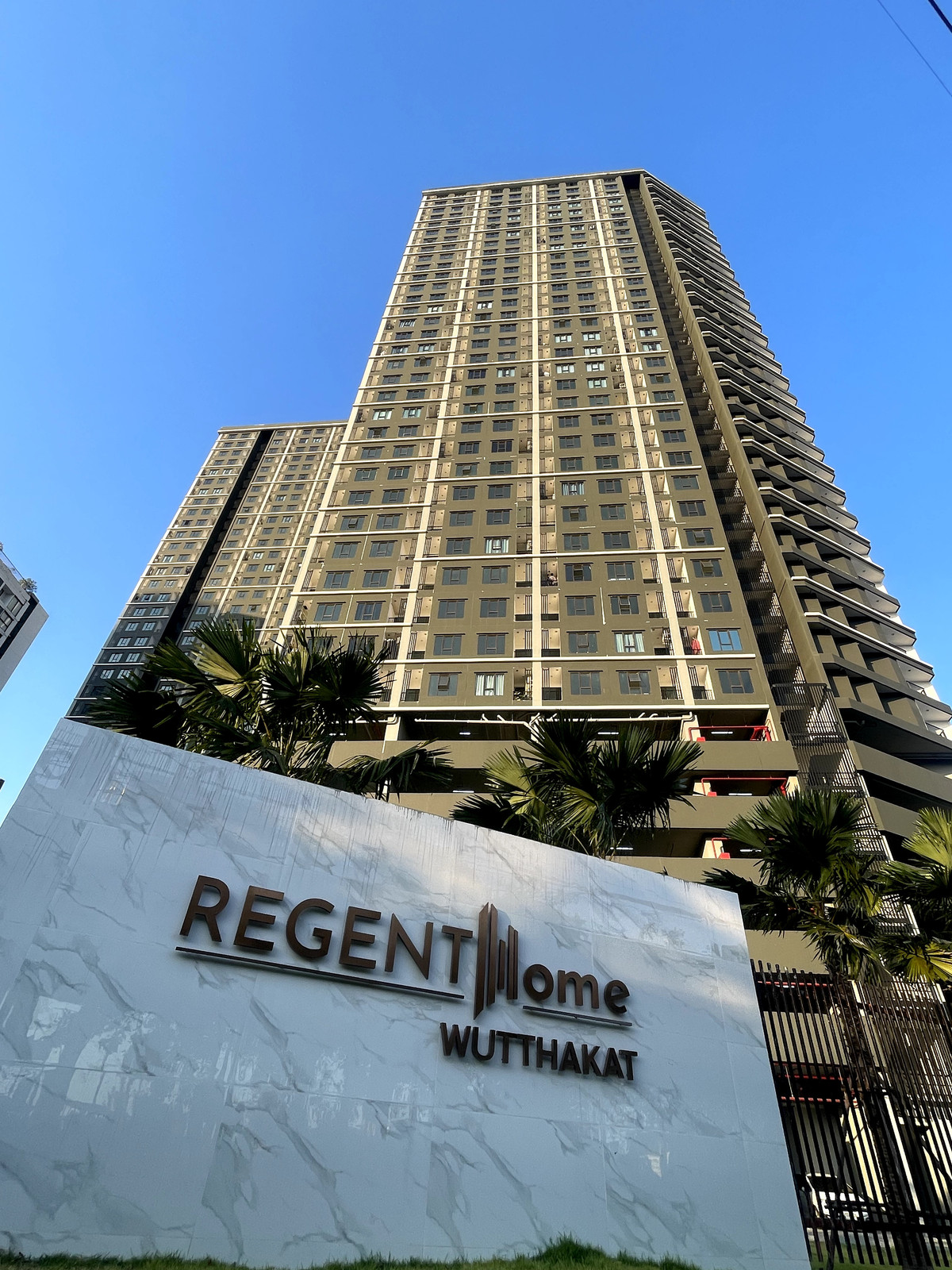 For RentCondoThaphra, Talat Phlu, Wutthakat : New condo for rent, near BTS Wutthakat 180 meters ——Regent Home Condo Wutthakat——