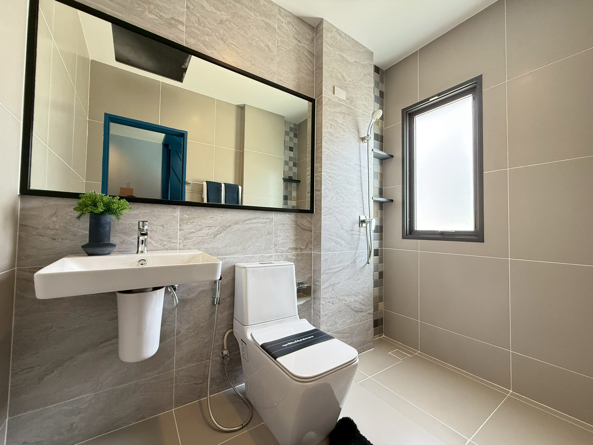 ขายบ้านนนทบุรี บางใหญ่ บางบัวทอง : บางกอก บูเลอวาร์ด เวสต์เกต ที่ดิน 65.5 ตร.ว. พร้อมเฟอร์นิเจอร์ทุกชิ้น