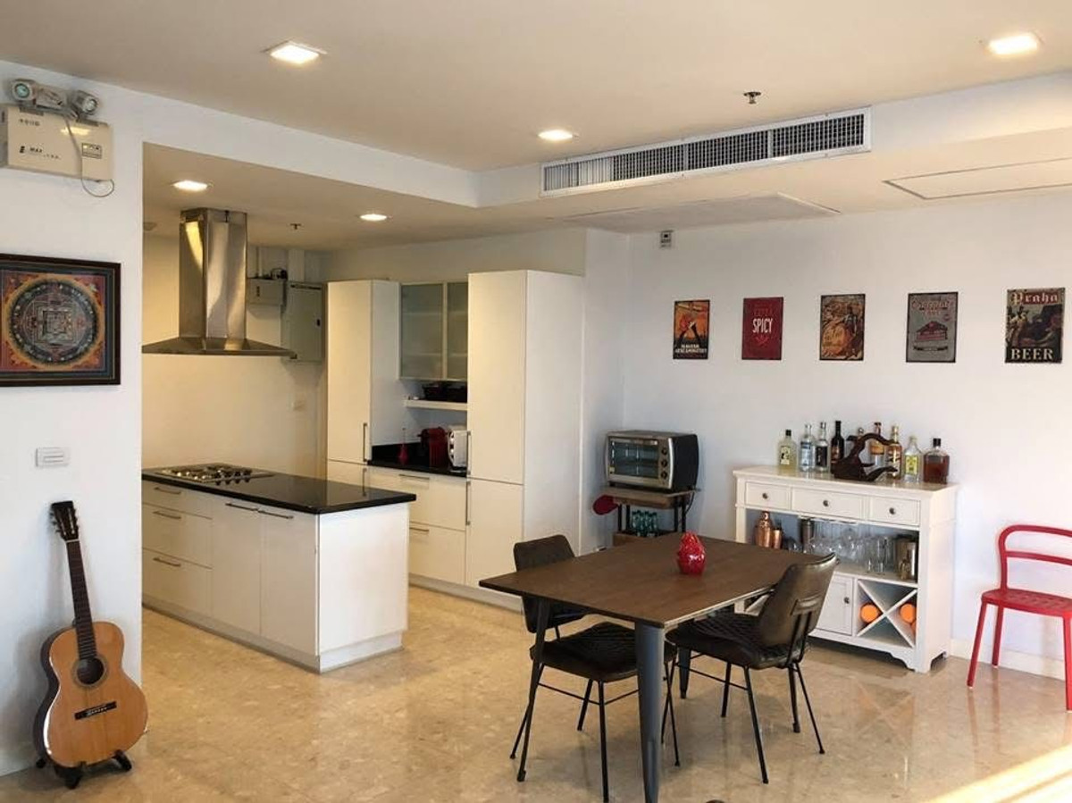 CondoSukhumvit, Asoke, Thonglor : 🔥Live a superior life at Nusasiri Grand Ekkamai, a 3-bedroom condo, spacious area with entrance to BTS Ekkamai, in the heart of Sukhumvit.
