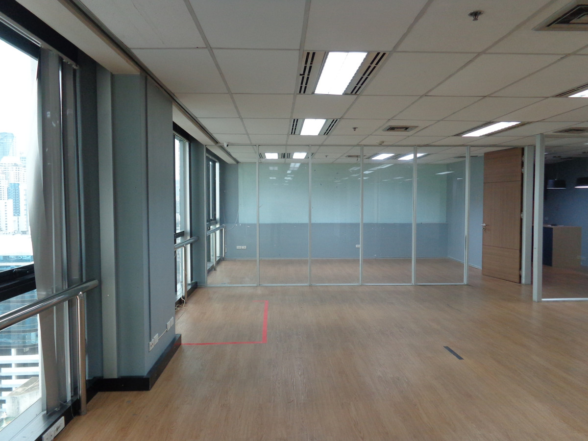 For RentOfficeRatchathewi,Phayathai : For RENT Office Space KSL Tower 203sqm 18Fl Near BTS Phaya Thai Airport Rail Link Phaya Thai