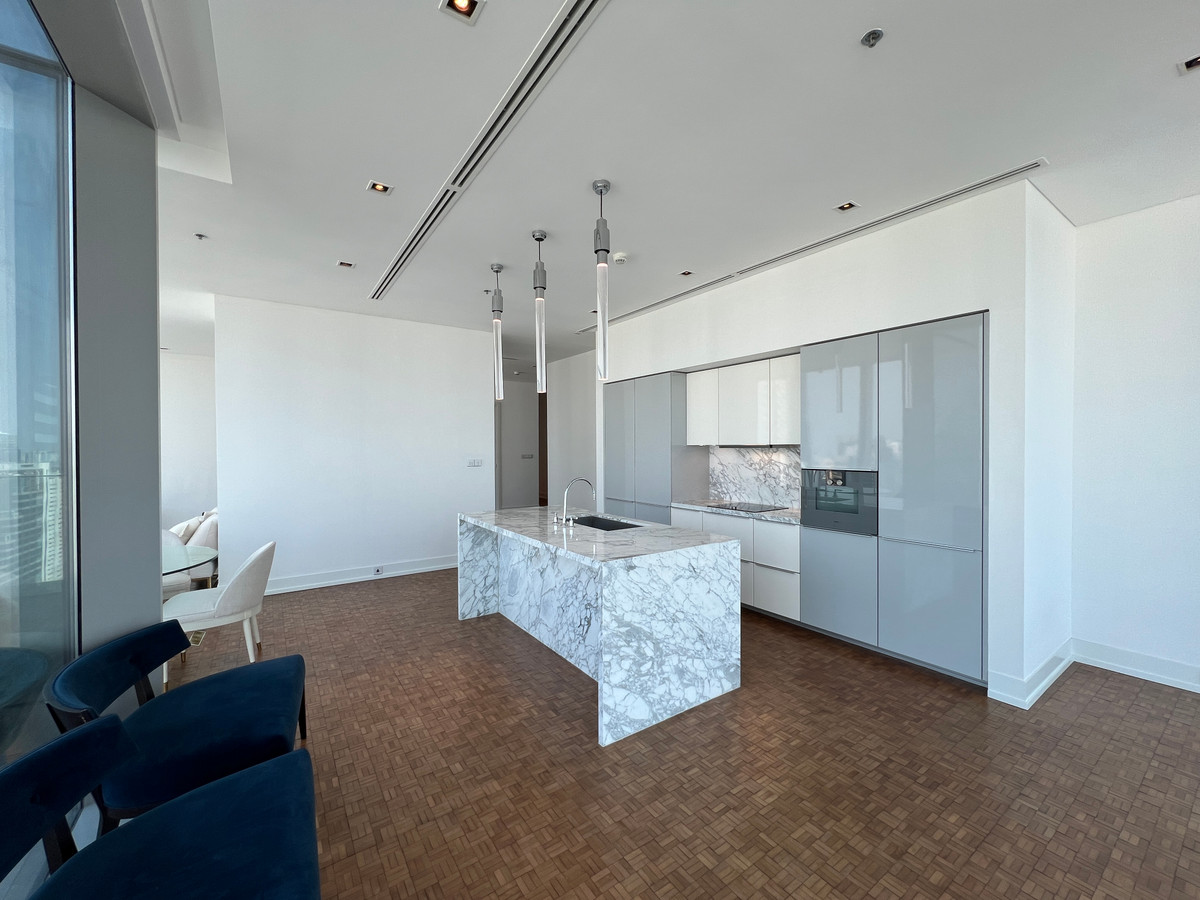 คอนโดสาทร นราธิวาส : 🚨🔥 ขายด่วน | Ritz-Carlton Residences | ห้องมุม 2 นอน | 204 ตร.ม. | ชั้น 34 | 65 ล้าน ALL-IN ⚡ ไม่มีค่าโอน ⚡ ไม่มีภาษี ⚡ ไม่มีค่าใช้จ่ายเพิ่ม | ~320K/ตร.ม. เทียบตลาด 440K/ตร.ม. 💰 ต่ำกว่าตลาด 30% 🏙️