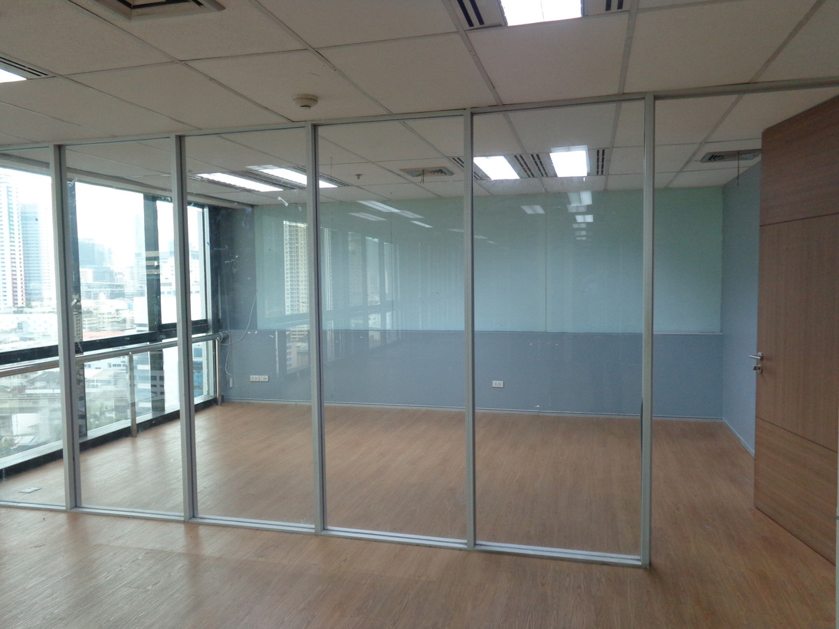 For RentOfficeRatchathewi,Phayathai : For RENT Office Space KSL Tower 203sqm 18Fl Near BTS Phaya Thai Airport Rail Link Phaya Thai