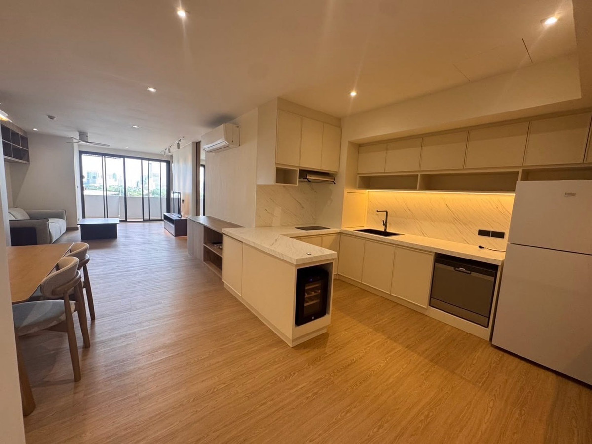 ให้เช่าคอนโดสุขุมวิท อโศก ทองหล่อ : ⚡️HotDeal⚡️Lake Avenue (NearBTS Asoke) 1bed1bath 96sqm. 55,000.-