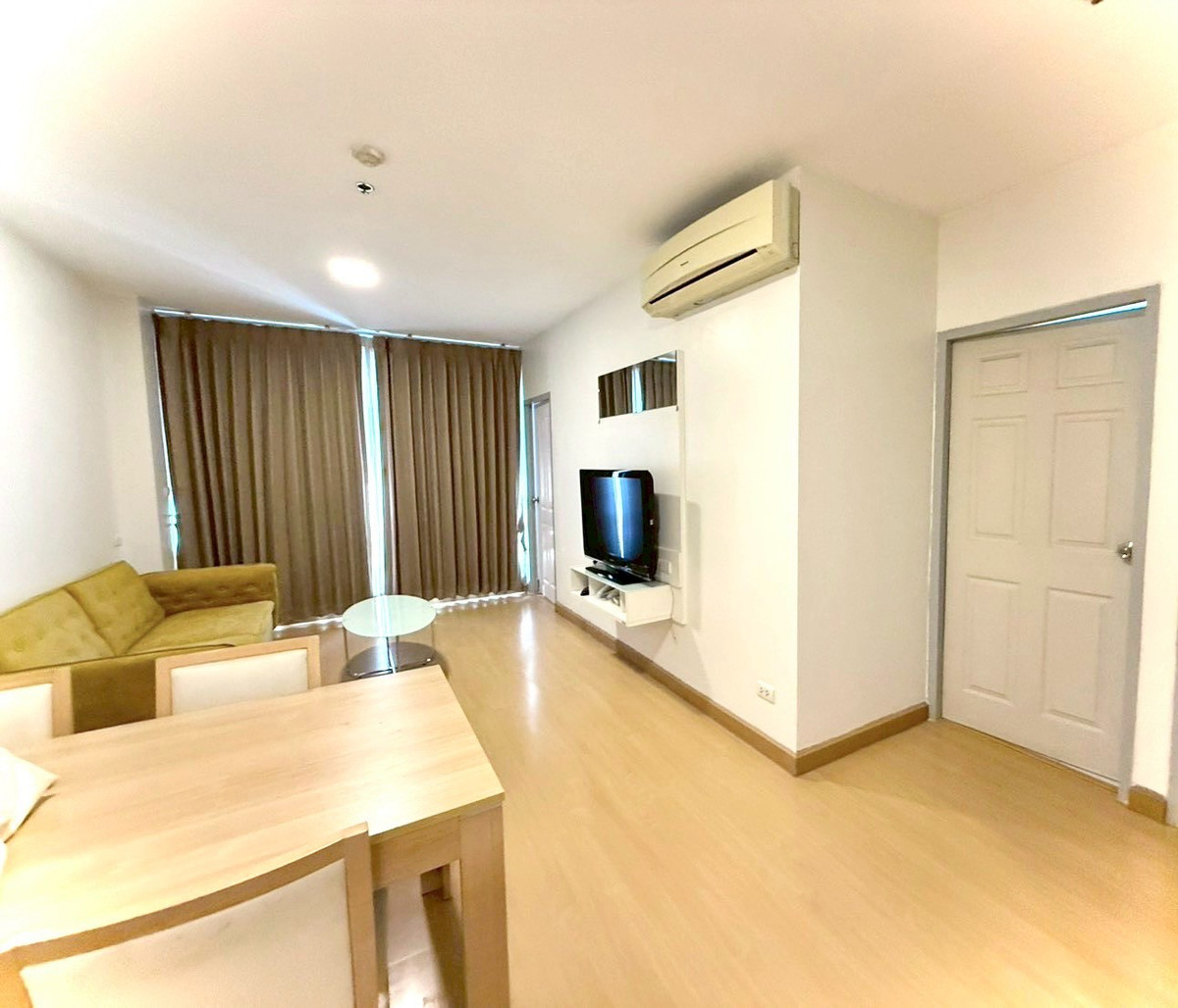 ให้เช่าคอนโดรัชดา ห้วยขวาง : ถูกที่สุด 🔥 2 ห้องนอน 65 ตร. เพียง 25,000 เท่านั้น !📞 ติดต่อ 081-152-6154 📍ติด MRT ห้วยขวาง 0 เมตร ! ห้องกว้างมากก สะใจ นัดชมได้ค่ะ