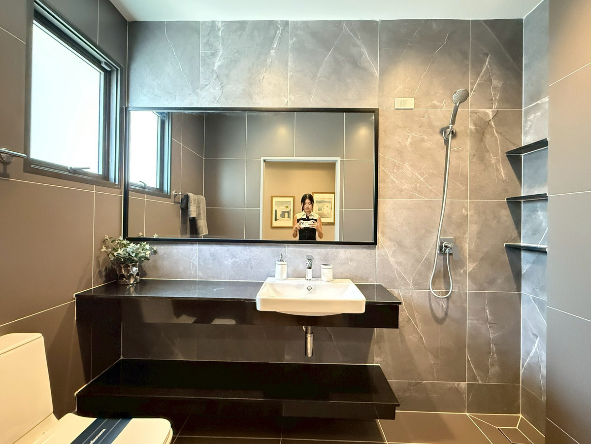 ขายบ้านนนทบุรี บางใหญ่ บางบัวทอง : บางกอก บูเลอวาร์ด เวสต์เกต ขายบ้านตัวอย่าง หลังใหญ่ พร้อมเฟอร์นิเจอร์ทุกชิ้น ที่ดิน 88.2 ตร.ว