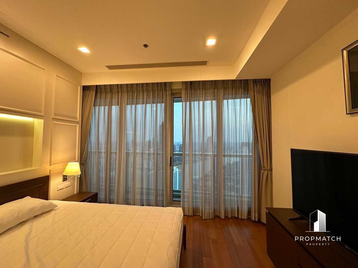 For RentCondoWongwianyai, Charoennakor : for Rent The River Condominium 138sqm. River View 80,000 baht