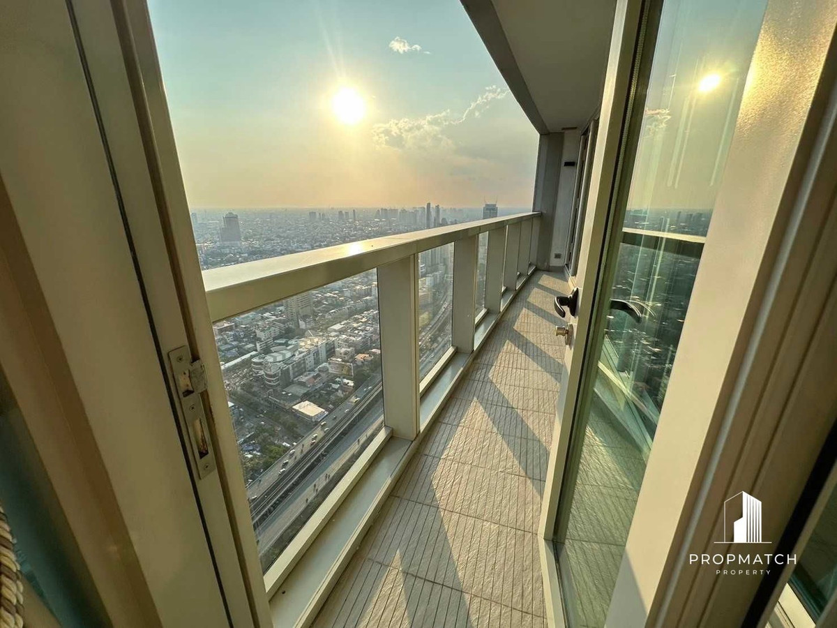 For RentCondoWongwianyai, Charoennakor : for Rent The River Condominium 138sqm. River View 80,000 baht