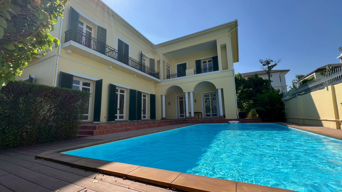 For RentHouseRama9, Petchburi, RCA : 🏡 Luxury House for Rent with Private Pool – Rama 9 – Ekamai