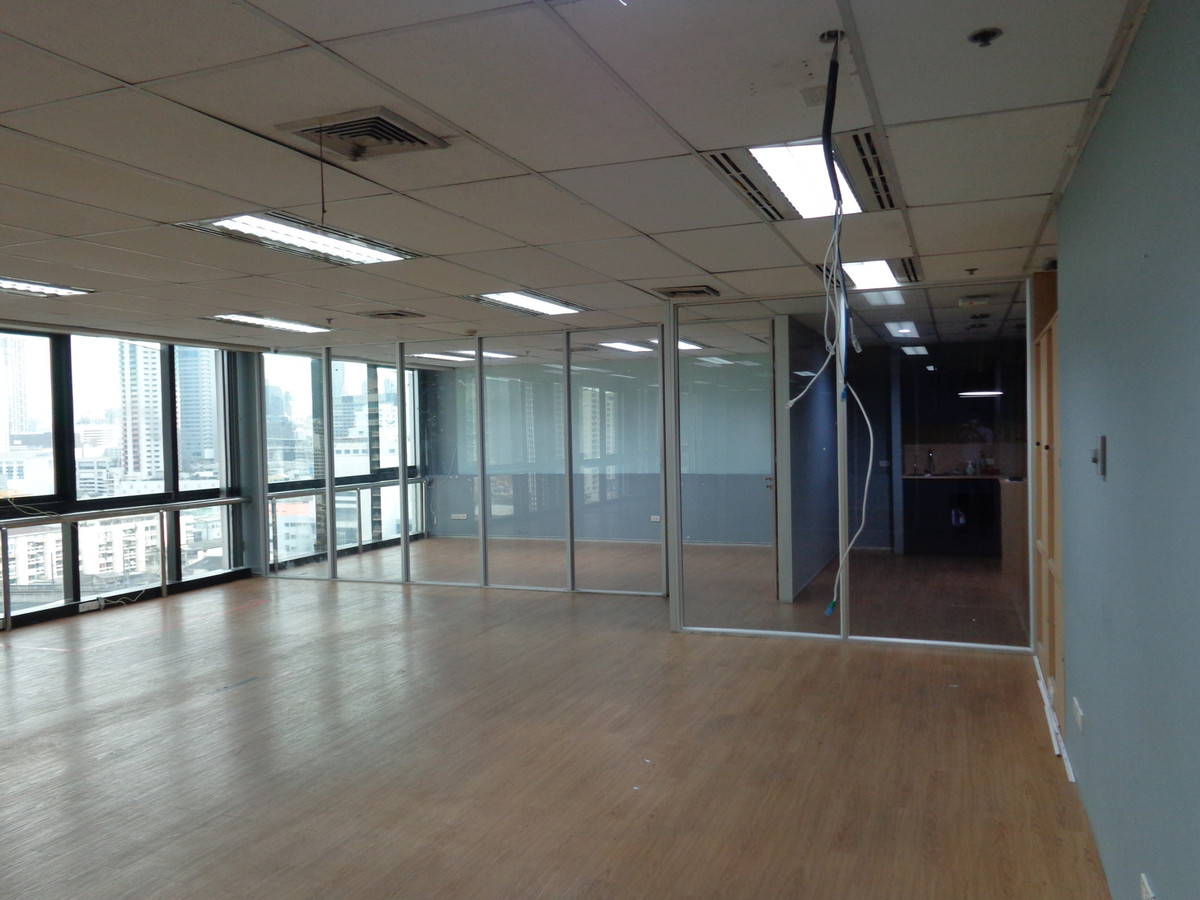 For RentOfficeRatchathewi,Phayathai : For RENT Office Space KSL Tower 203sqm 18Fl Near BTS Phaya Thai Airport Rail Link Phaya Thai