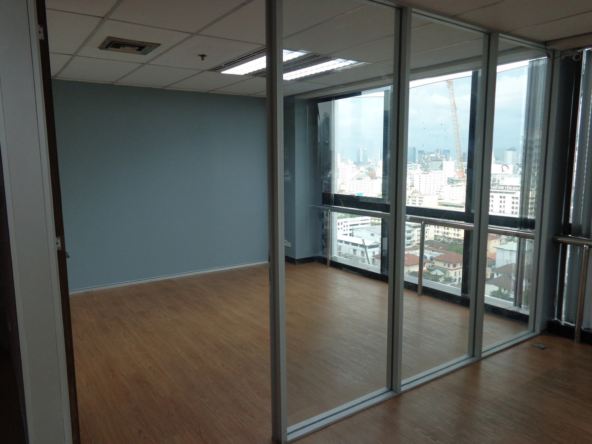 For RentOfficeRatchathewi,Phayathai : For RENT Office Space KSL Tower 203sqm 18Fl Near BTS Phaya Thai Airport Rail Link Phaya Thai