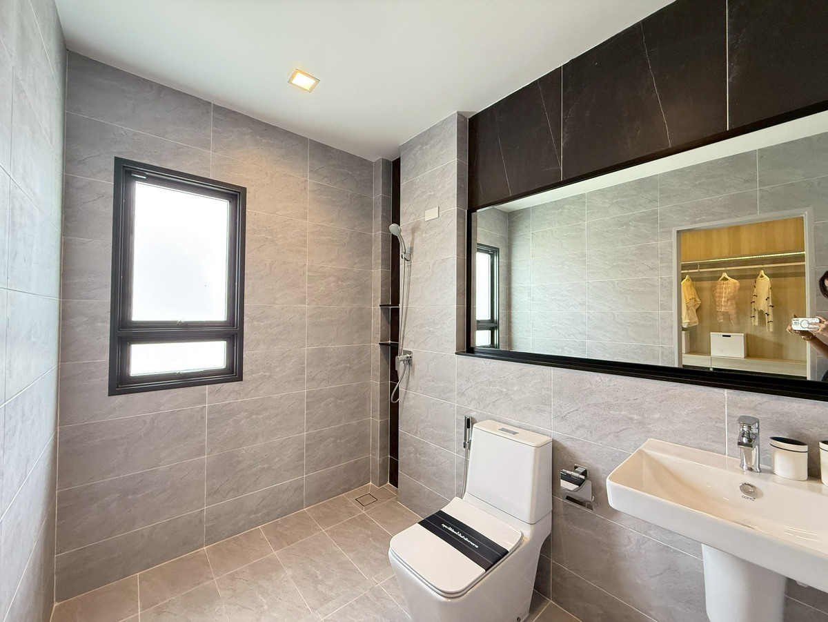 ขายบ้านนนทบุรี บางใหญ่ บางบัวทอง : บางกอก บูเลอวาร์ด เวสต์เกต ขายบ้านตัวอย่าง หลังใหญ่ พร้อมเฟอร์นิเจอร์ทุกชิ้น ที่ดิน 88.2 ตร.ว