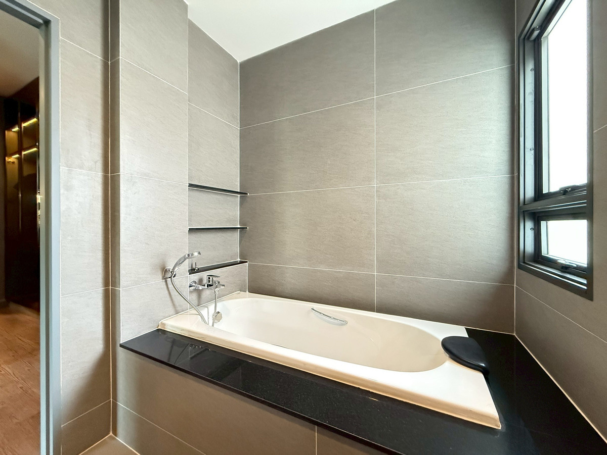 ขายบ้านนนทบุรี บางใหญ่ บางบัวทอง : บางกอก บูเลอวาร์ด เวสต์เกต ขายบ้านตัวอย่าง หลังใหญ่ พร้อมเฟอร์นิเจอร์ทุกชิ้น ที่ดิน 88.2 ตร.ว