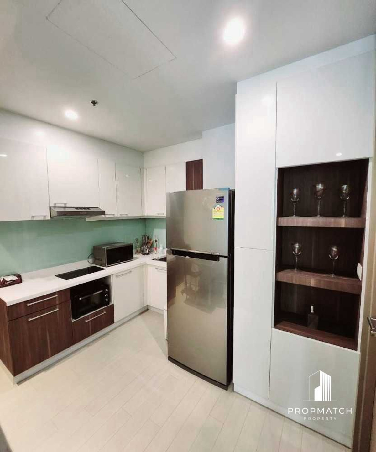 ขายคอนโดวิทยุ ชิดลม หลังสวน : ขายด่วน ราคาดีมาก Noble Ploenchit 52ตร.ม. 🔥9.69ลบ🔥 ตำแหน่งดี วิวสวน+น้ำพุ /092-6289149