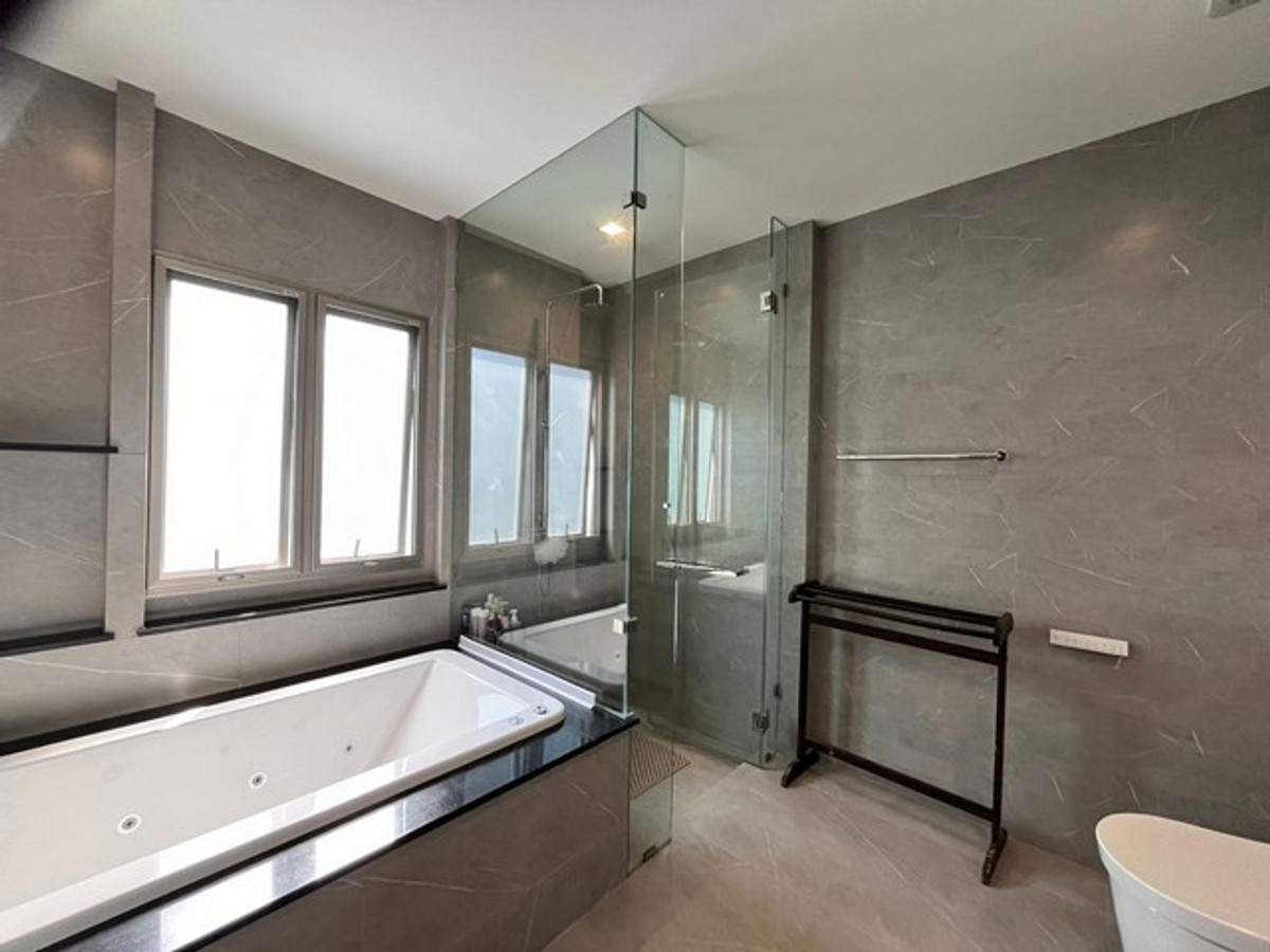 ขายบ้านปิ่นเกล้า จรัญสนิทวงศ์ : ขายบ้านหลังมุม Bangkok Boulevard Signature เพชรเกษม – ปิ่นเกล้า ใกล้ The Mall บางแค เพียง 5 นาที 