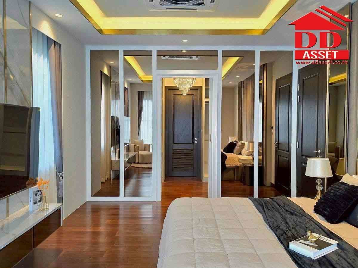 บ้านลาดกระบัง สุวรรณภูมิ : Rent / Sale Perfect Masterpiece Sukhumvit 77 Luxury House – Ready to Move In | Newly Renovated with Premium Built-in Finishes Code : H8172