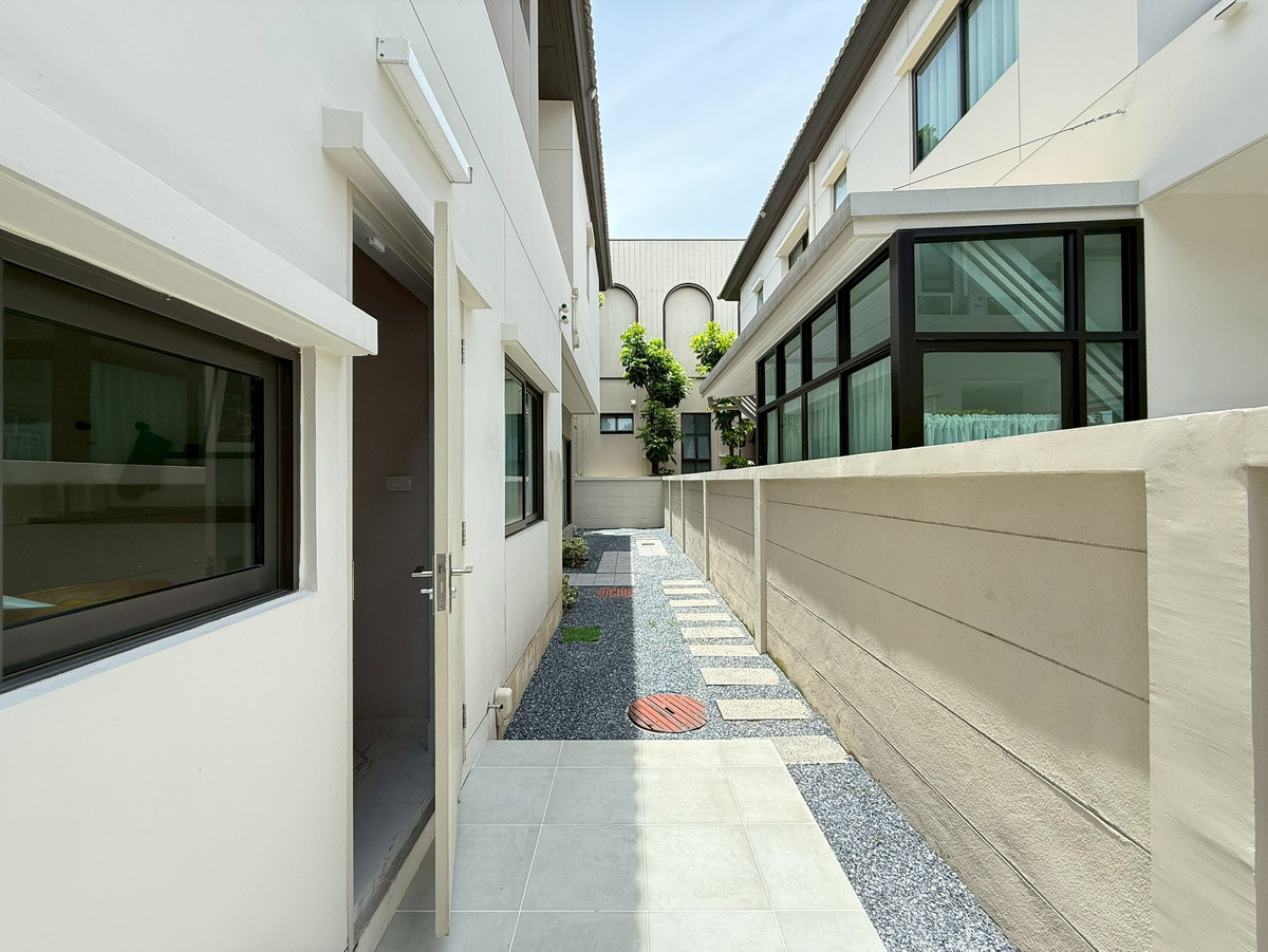 ขายบ้านนนทบุรี บางใหญ่ บางบัวทอง : บางกอก บูเลอวาร์ด เวสต์เกต ที่ดิน 65.5 ตร.ว. พร้อมเฟอร์นิเจอร์ทุกชิ้น