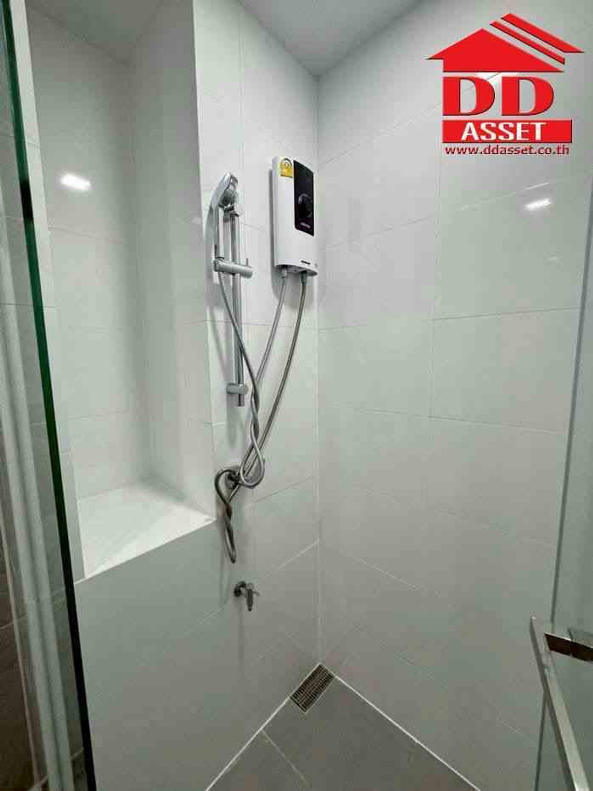 For RentCondoRamkhamhaeng, Hua Mak : For Rent Modiz Rhyme Ramkhamhaeng (Modiz Rhyme Ramkhamhaeng) Condo in the heart of Ramkhamhaeng. Near the BTS and pier. Code: C8404