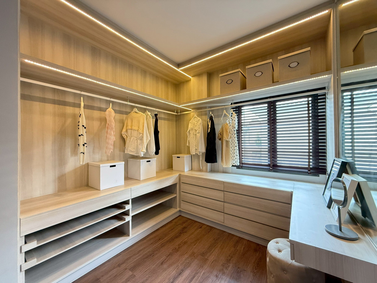 ขายบ้านนนทบุรี บางใหญ่ บางบัวทอง : บางกอก บูเลอวาร์ด เวสต์เกต ขายบ้านตัวอย่าง หลังใหญ่ พร้อมเฟอร์นิเจอร์ทุกชิ้น ที่ดิน 88.2 ตร.ว