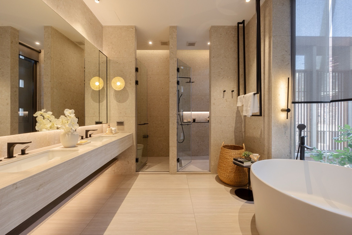 For SaleHouseAri,Anusaowaree : 🔥Last house in the project🔥 Sample house, decorated and ready to move in, size 550 Sq.m, 5 bedrooms, 4 bathrooms, special price 95 million baht, make an appointment to view the project 086-795-9997 (Jimmy)