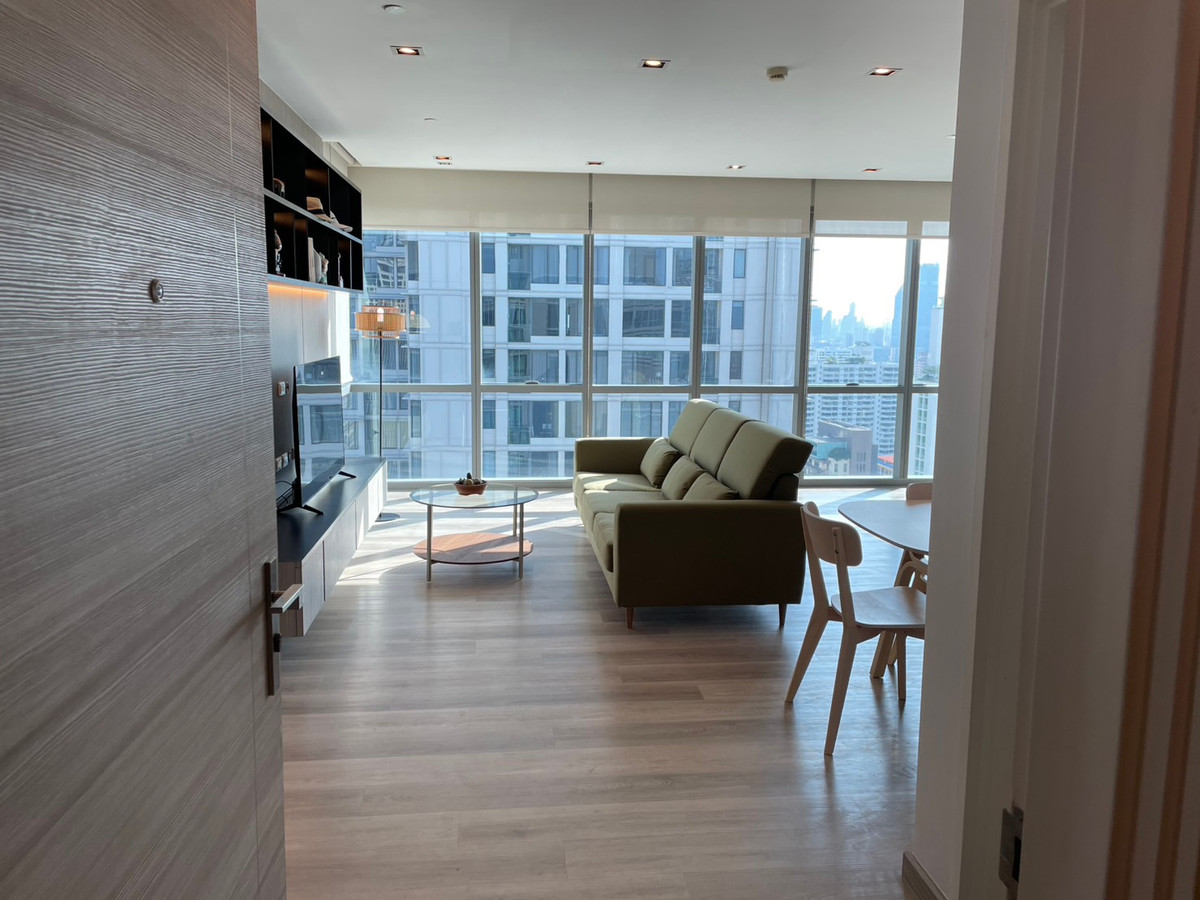 ให้เช่าคอนโดสุขุมวิท อโศก ทองหล่อ : เดอะ รูม สุขุมวิท 21 Penthouses หรู วิวเมือง  เฟอร์นิเจอร์ครบ พร้อมเข้าอยู่ ราคา 65000 บาท จองด่วน!!!