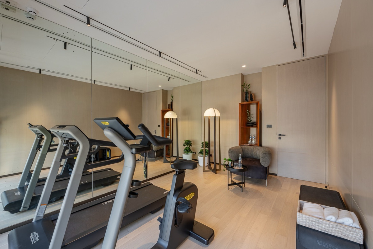 For SaleHouseAri,Anusaowaree : 🔥Last house in the project🔥 Sample house, decorated and ready to move in, size 550 Sq.m, 5 bedrooms, 4 bathrooms, special price 95 million baht, make an appointment to view the project 086-795-9997 (Jimmy)